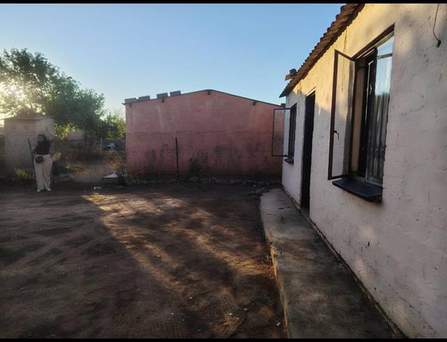 2 BEDROOM HOUSE FOR SALE IN PALM RIDGE